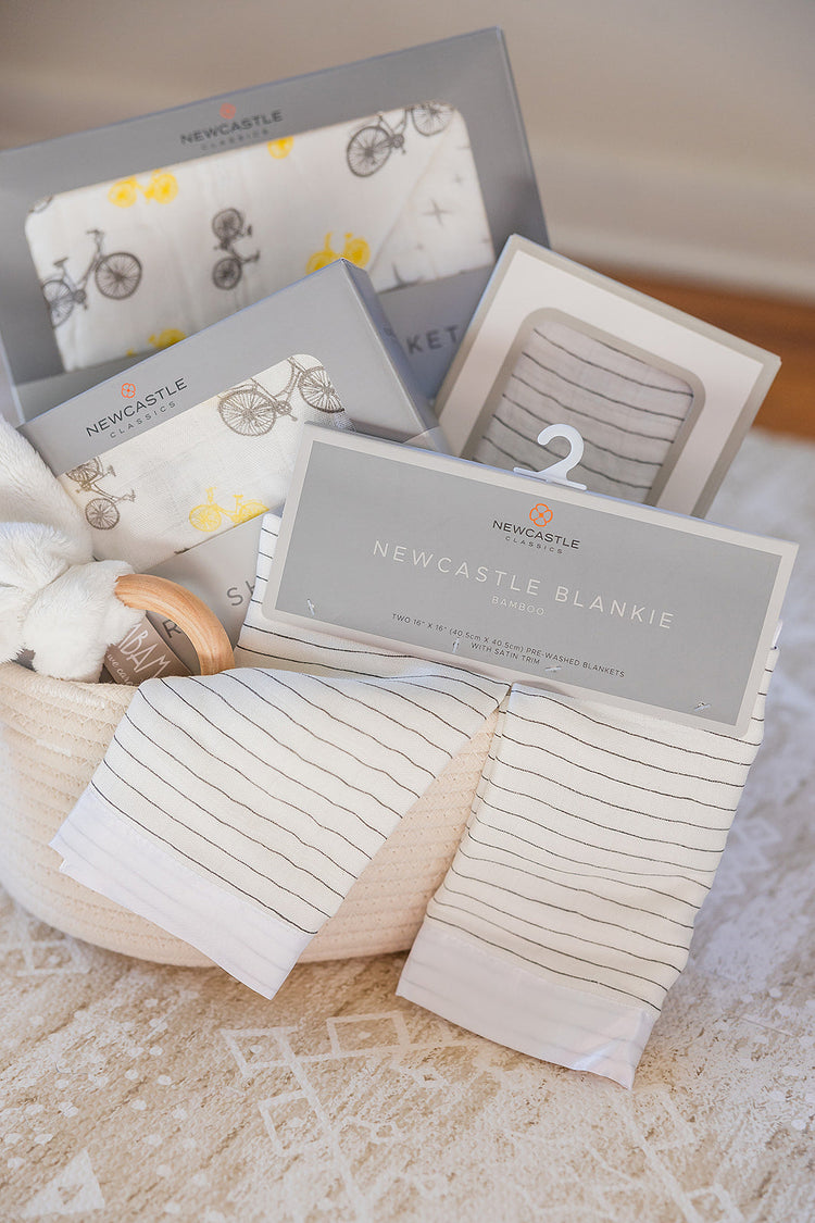 Newborn Baby Blankets and Gifts
